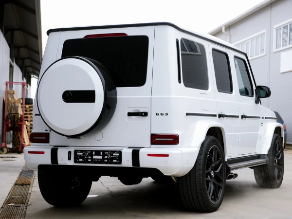 MERCEDES BENZ G-class AMG G63 вид сзади