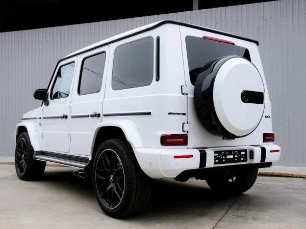 MERCEDES BENZ G-class AMG G63 вид сзади